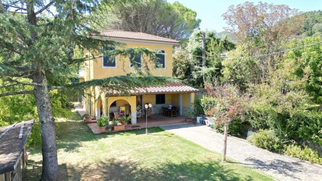 Villa in vendita a Lucca