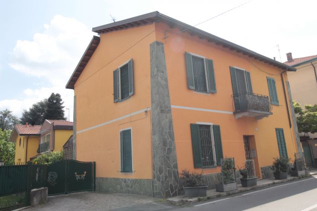 SULBIATE-Porzione di bifamiliare per una o due famiglie - Foto 3