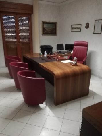 ARREDAMENTO COMPLETO E DI PREGIO COME NUOVO PER UFFICIO E/O STUDIO PROFESSIONALE - Foto 2