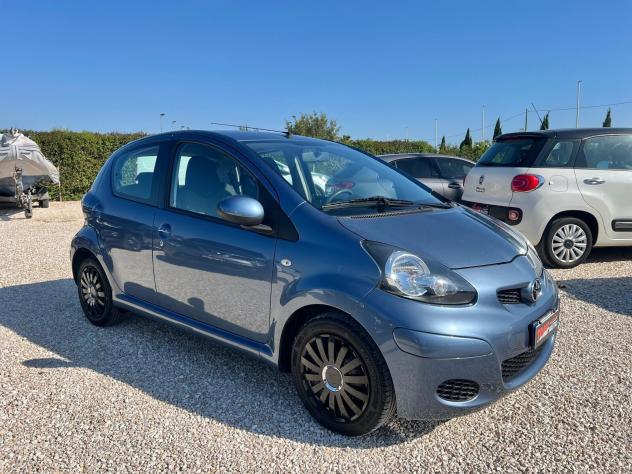 Toyota Aygo 1000 benzina ok neopatentati - Foto 3