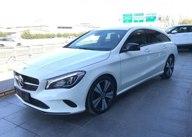 Mercedes-Benz CLA 220 d SHOOTING BRAKE 9G-T NAVI LED 18 CAMERA KEYLESS - Foto 4