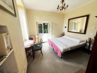 Stanza in villa in affitto a Sarzana