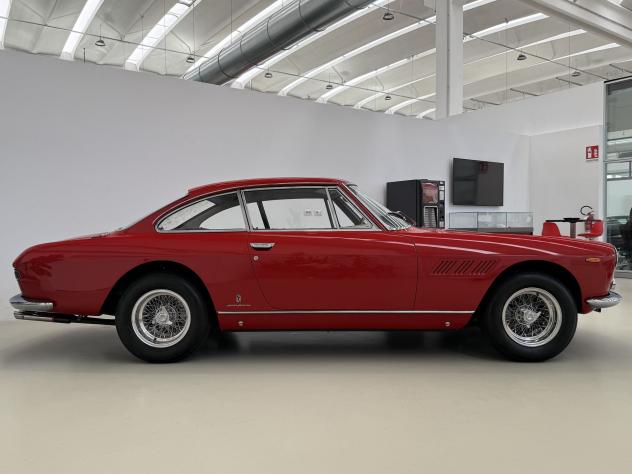 Ferrari 330 GT 2+2 restauro da concorso - Foto 4