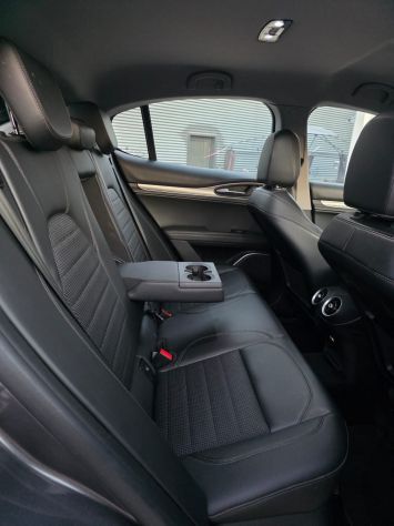 Bellissima Alfa Romeo Stelvio anno 2019 - Foto 5