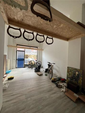 Negozio ristrutturato in zona residenziale - Foto 6