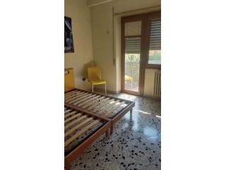 CENTOCELLE-COLLATINO TRILOCALE ARREDATO CON BALCONE