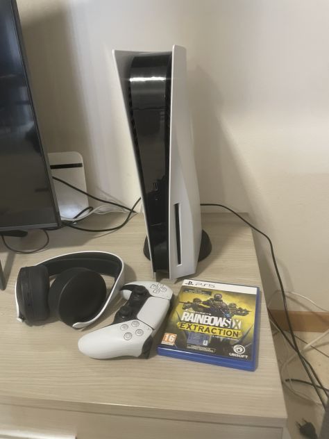 PS5 come nuova + controller + cuffie + scatola - Foto 2