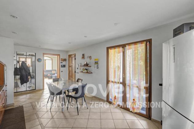 Villa di 260 m² con più di 5 locali e box auto doppio in vendita a Luino - Foto 16
