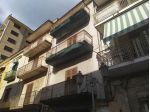 Casa su tre livelli