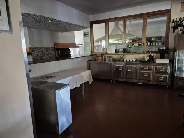 POMINO VENDESI COMPLESSO MISTO COMMERCIALE E RESIDENZIALE - Foto 9