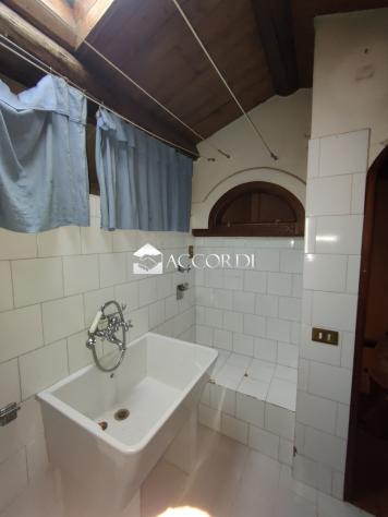 RUSTICO di 11 vani e di 453 mq (CASTELLO DI GODEGO) rif. BL045 - Foto 19