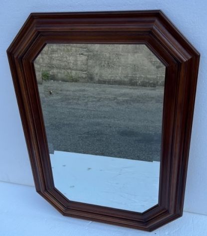 Specchio in legno con cornice ottagonale