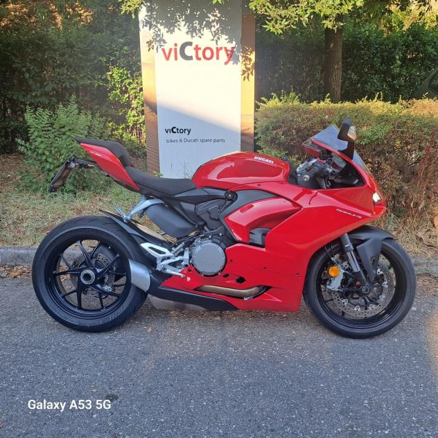 Ducati Panigale V2 null