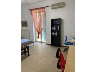 Posto letto in doppia per atudentessa
