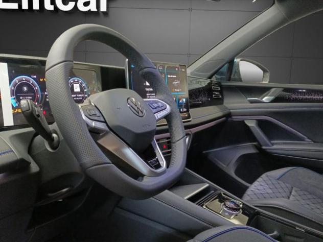 VOLKSWAGEN Tiguan 1.5 eTSI 150 CV ACT DSG R-Line Plus rif. 22968396 - Foto 9
