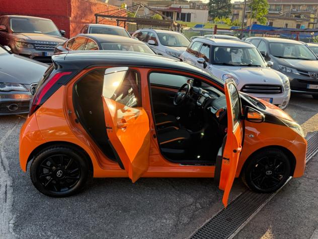 Aygo Connect 1.0 VVT-i 72 CV 5 porte x-clusive-unipro - Foto 8