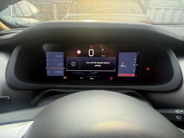 Jeep Avenger e-Hybrid 1.2 MHEV e-Hybrid Turbo Summit KM0 - Foto 10
