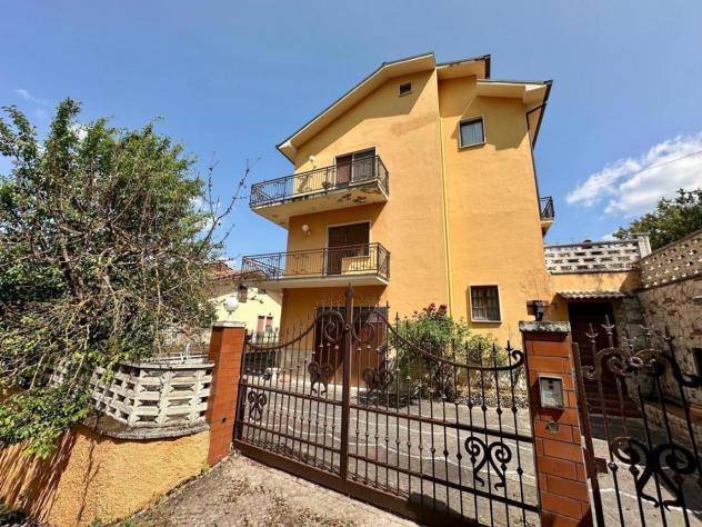 Singola in vendita a L'Aquila