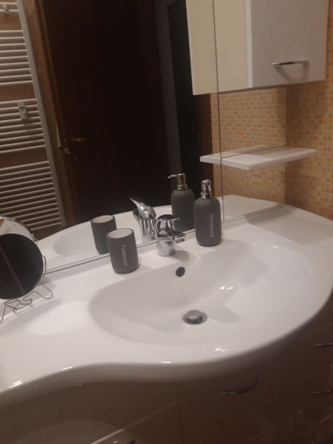 Per settimana del mobile camera matrimoniale con bagno privato - Foto 3