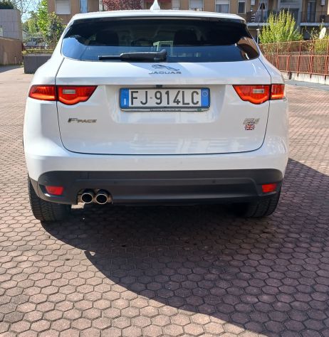 đ Jaguar F-Pace 2.0D 180 CV AWD Portfolio â Lusso e Prestazioni Integrali - Foto 5