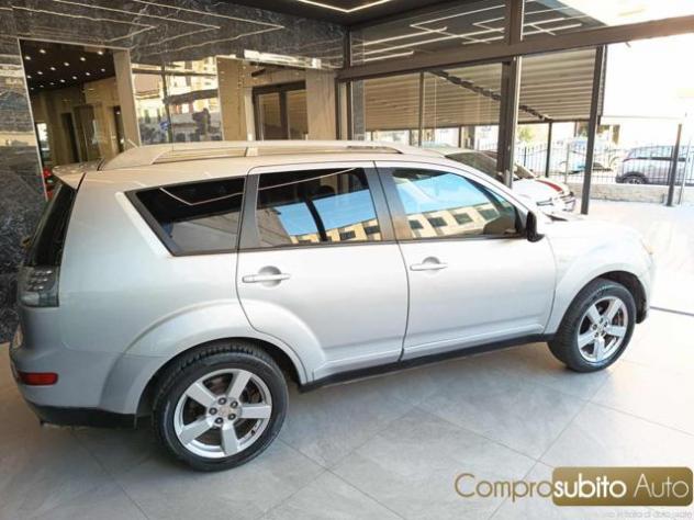 MITSUBISHI Outlander 2.0 DI-D Invite DPF rif. 23824039 - Foto 4