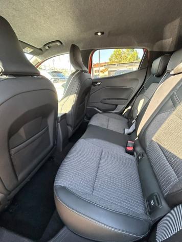 Renault Clio 1.6 E-TECH full hybrid 107KW TECHNO - Foto 6