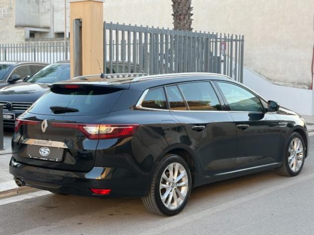 RENAULT Megane Sporter 1.5dCi 110 EDC Energy Intens rif. 24203102 - Foto 3