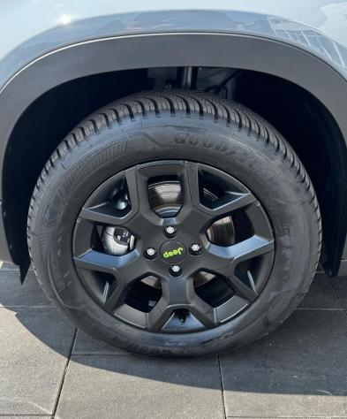 Jeep Avenger 4xe Hybrid 1.2 MHEV 4xe Upland - Foto 6