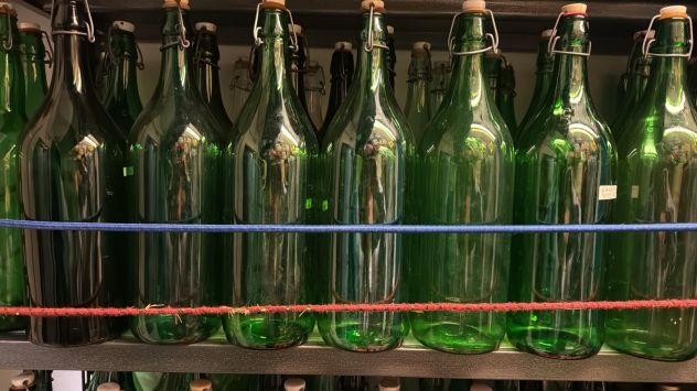 100 bottiglioni in vetro da 2 litri – con tappo meccanico