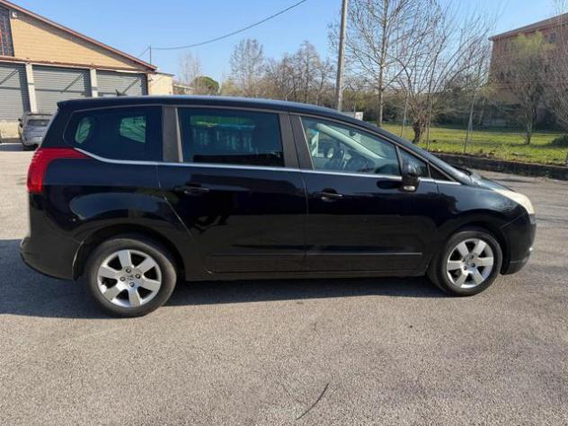 PEUGEOT 5008 1.6 e-HDi 112CV Stop&Start cambio robotizzato Acti rif. 23449324 - Foto 7