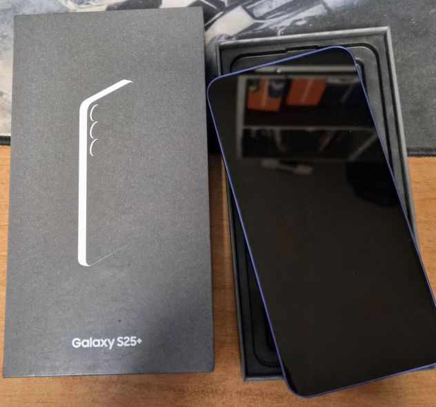 Samsung Galaxy S25+ in garanzia fino aprile 2028 - Foto 3