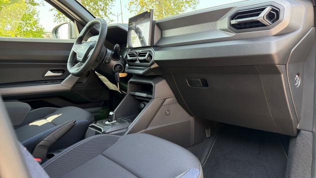 Dacia Duster NUOVO expression MY26 hybrid 155 auto - Foto 10