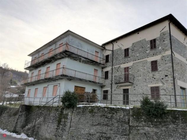 Palazzo in Vendita in castello di Zeri a Zeri