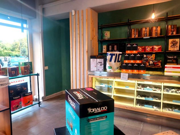 tabaccheria lotto servizi giochi zona tiburtina cedo in vendita - Foto 3