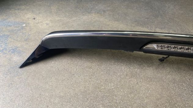 Spoiler portellone posteriore Peugeot 2008 del 2016 - Foto 2