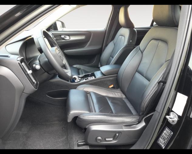 Volvo XC40 (2017---) B3 automatico Plus Bright - Foto 9