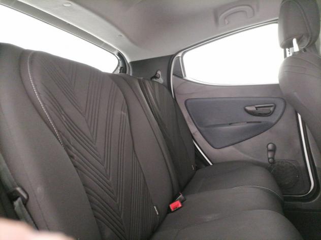 Lancia Ypsilon 1.0 firefly hybrid Gold s&s 70cv - Foto 8