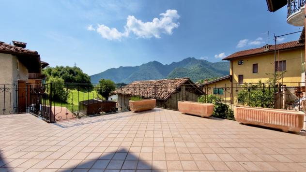 Porzione di casa in vendita a Pertica Alta