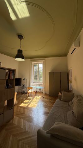 🏠MONOLOCALE LUMINOSO IN AFFITTO – MAGGIOLINA / ZARA, MILANO