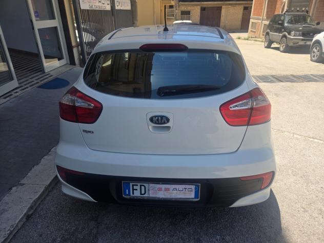 KIA RIO 1.2 BENZINA 83 CV ANNO 2016 KM 110000 CERTIF - Foto 2