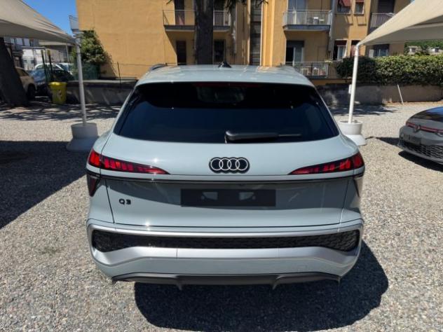 AUDI Q3 TFSI 110 kW mHEV S tronic S Line edition rif. 23765052 - Foto 5