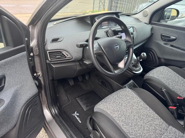 Lancia Ypsilon 1.0 FireFly 5 porte S&S Hybrid Silver Plus - Foto 8