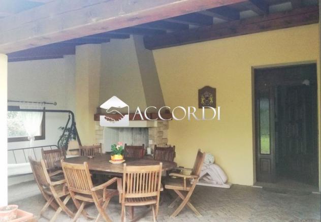 CASA INDIPENDENTE di 7 vani e di 300 mq (FOLLINA) rif. RB58_5 - Foto 2