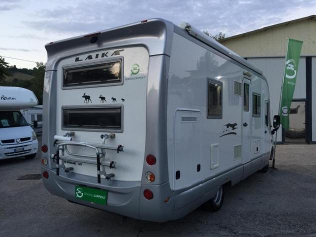 MOTORHOME LAIKA IVECO BASCULANTE 6 POSTI LETTO CASTELLO CLIMATIZZATORE FOTOVOLTAICO GENERALI CAMPER - Foto 4