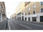 Pentalocale in vendita a Brescia
