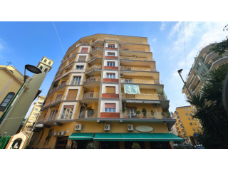 Via Suarez, Arenella – 5 vani piano alto