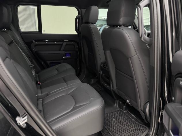 Land Rover Defender (2019) LAND ROVER 110 3.0D I6 200 CV AWD Auto X-Dynamic SE - Foto 5