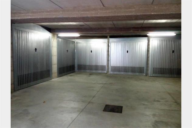 Monza Via Boito 76 vicinanze Ospedale vendesi box di 34 mq. libero subito - Foto 12