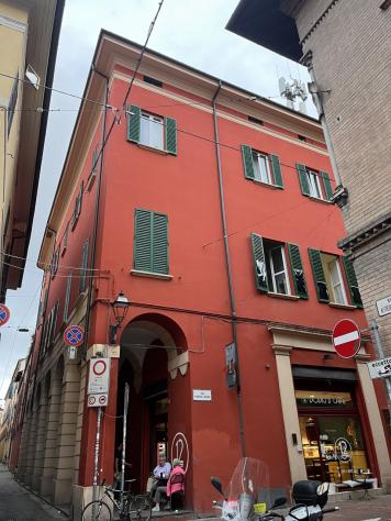 APPARTAMENTO di 4 vani e di 100 mq (BOLOGNA - Bologna) rif. GMB3 - Foto 2