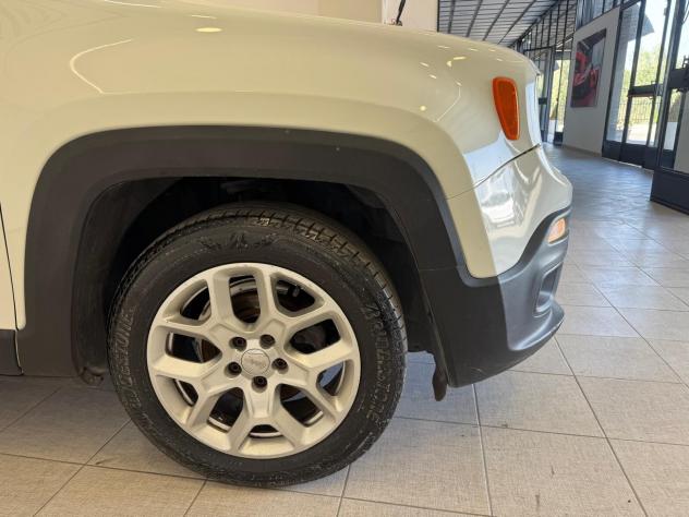 Jeep Renegade 1.6 Mjt 120cv LIMITED 2015 - Foto 4